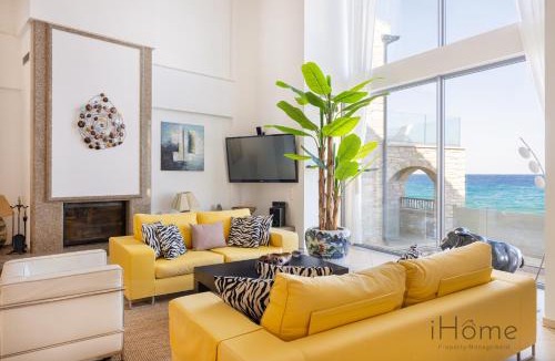 Agios Konstantinos Villa | The Beach House - Mansion with Swimming Pool