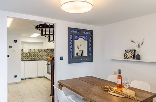Skopelos House | The Blue Door – Elegant Neoclassical Townhouse in Skopelos Town