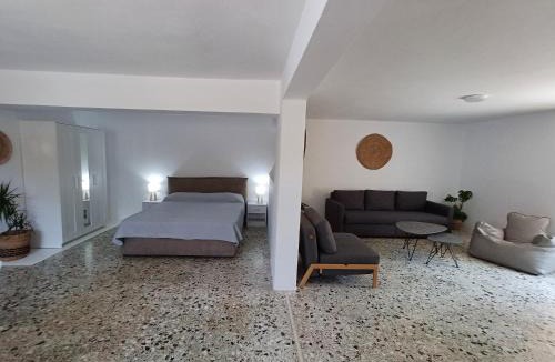 Kakovatos Apartment | The Forest Villa