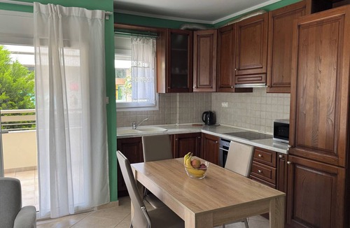Kalamaria Apartment | The Green Apple Stay - with free Parking