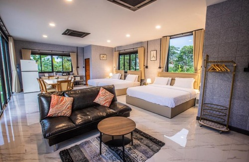 Nakhon Si Thammarat Villa | The Green Space - Private Garden Suit