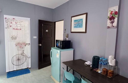 Nanai Road Hotel | The Guest House