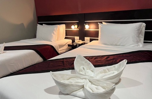 Talat Hotel | the harbour front hotel