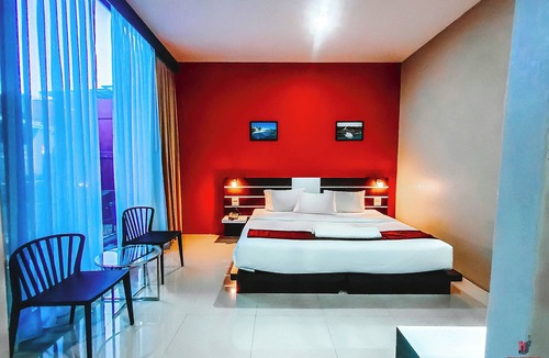 Talat Hotel | the harbour front hotel