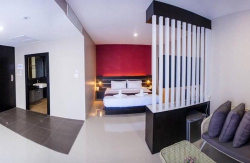 Talat Hotel | The Harbour Front Hotel