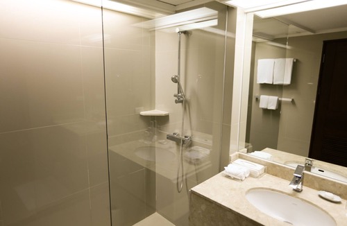 Nai Mueang Hotel | The Imperial Hotel & Convention Centre Korat