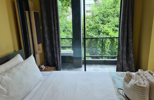 Thung Song Hong Hotel | The Lantern Suites