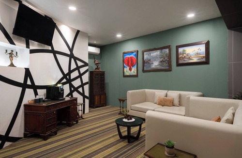 Ploenchit Hotel | The Legacy Hotel Nana Sukhumvit, Aspira Collection