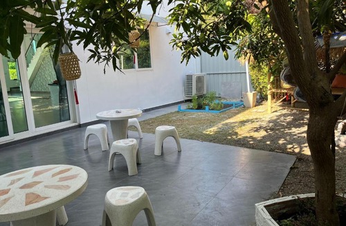 Hat Yai Bed & Breakfast | The Lion King Villa
