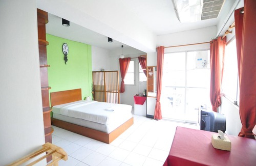 Din Daeng Hotel | The Living Room Serviced Apartment
