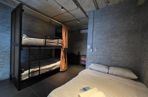 Samsen Nai Hostel | The LOCAL Ari