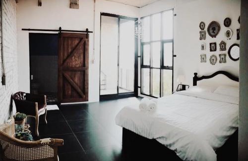 Samsen Nai Hostel | The LOCAL Ari