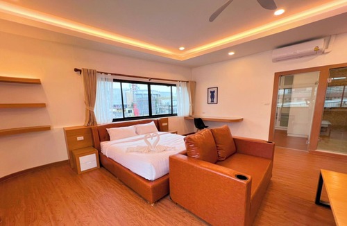 Pattaya Bay Hotel | The Lodge Pattaya