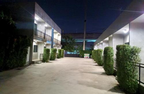 Prawet Apartment | The Loftel Resort