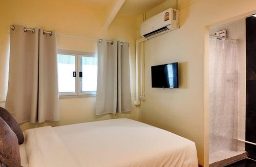 Ban Phan Thom Hostel | The Meadow Hostel Khaosan