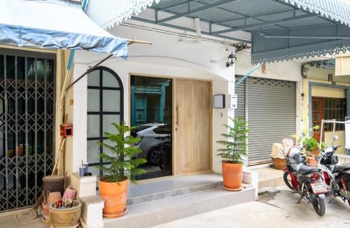 Sukhumvit Villa | The Mellow at Thong Lo