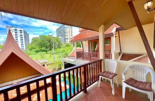 Jomtien House | The Midas Pool Villa 4BR Thai stye BBQ Terrace Phatumnak Hill
