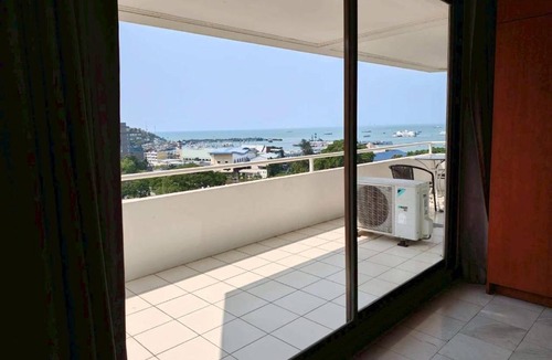 Pattaya Bay Hotel | The Monaco Residence