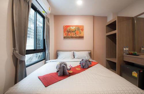 Talat Yot Hostel | The Moon Night Hotel