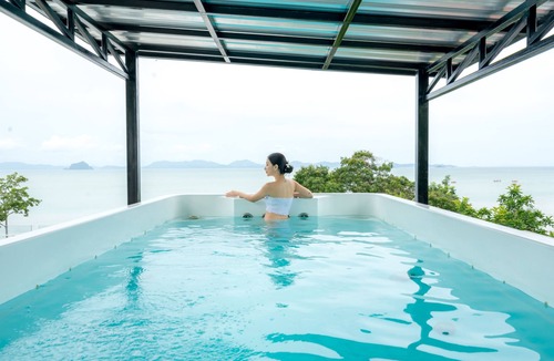 Ko Sire Apartment | The Nchantra Pool Suite Phuket