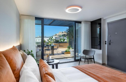 Mets Apartment | The Newel Acropolis