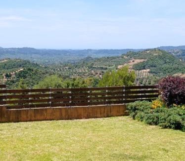 Archaia Olympia House | The Olympia Hillside Home