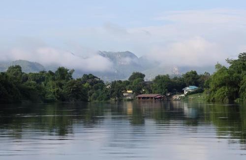 Kaeng Sian Villa | The Parrot Inn Kanchanaburi