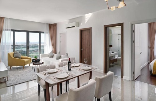 Ruessei Kaev Hotel | The Peninsula Phnom Penh