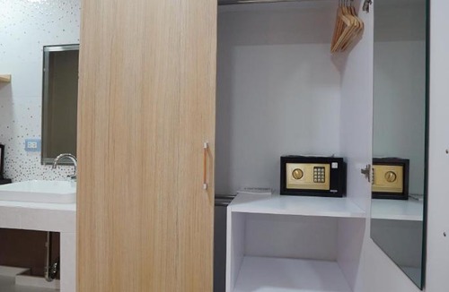 Phra Khanong Hotel | The Qube fifty Hotel