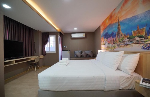 Phra Khanong Hotel | The Qube fifty Hotel