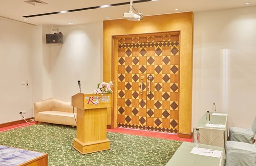 Bang Phlat Hotel | The Royal City Hotel