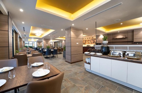 Ruessei Kaev Hotel | The Skye Phnom Penh Hotel & Apartments