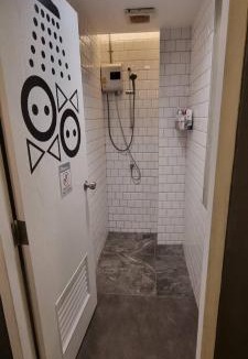 Thanon Phetchaburi Hostel | The Space Hometel - Women Only