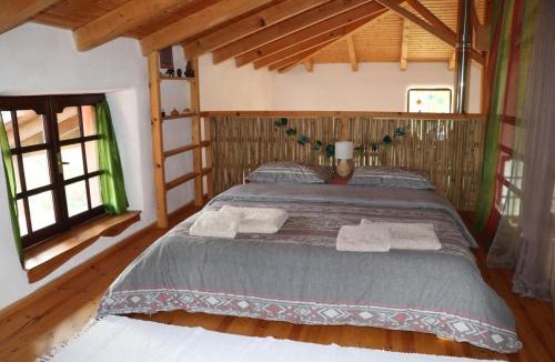 Pyli House | The Strawhouse under the mountain