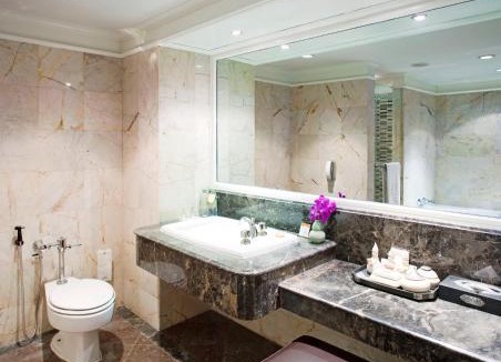 Thanon Phaya Thai Hotel | The Sukosol Hotel
