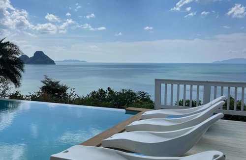 Sikao Villa | The Sunny Hill Estate Sea Views and Helipad