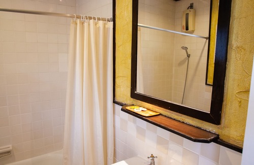 Embassy District Hotel | The Sunrise Residence