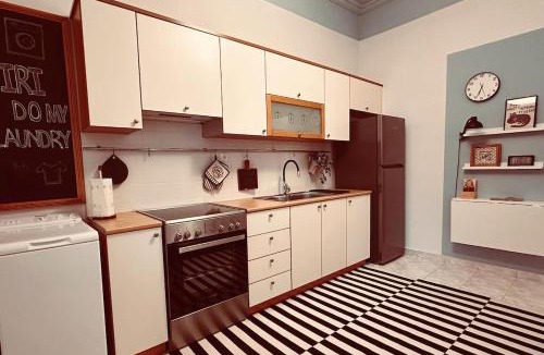 Tripoli Apartment | The Trip house