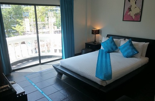 Jomtien Hotel | The Venue Residence and Cabaret