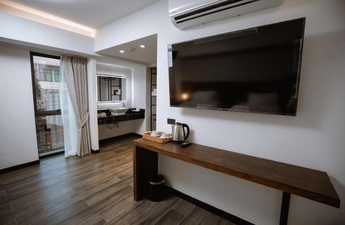 Pom Prap Hotel | The Wang Yaowarat Hotel
