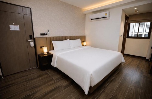 Pom Prap Hotel | The Wang Yaowarat Hotel