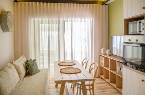 Ouranoupoli House | theopisti home