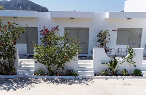 Kefalos Condo | Thines Studios : Studio A
