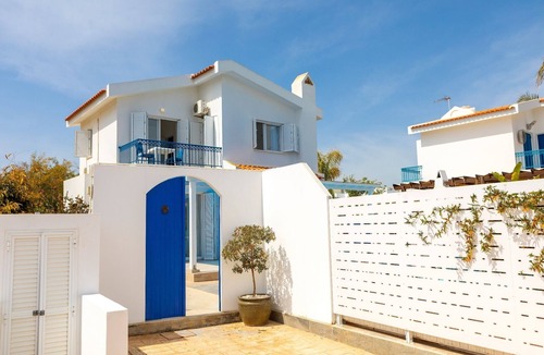 Protaras Villa | This amazing luxury villa is located in the heart of Protaras just 4 minutes walk to the Main Str