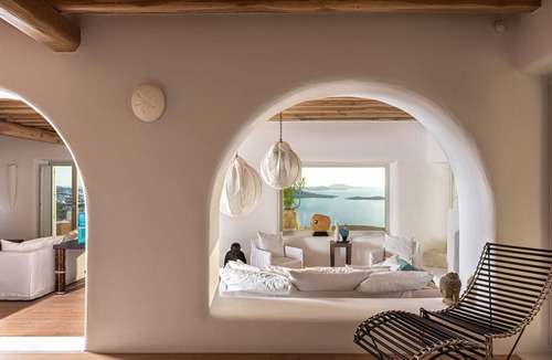 Tourlos House | This Luxury Retreat View is Just Stunning and its Location Unbeatable