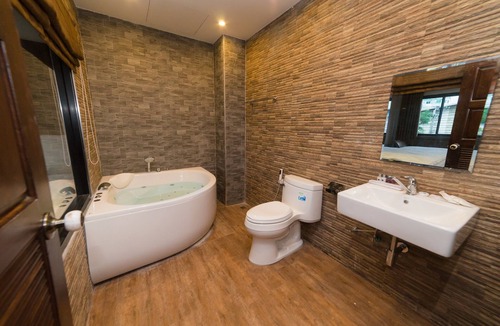Bang Na Hotel | Thongtara House Boutique Residence