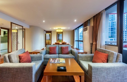 Lumphini Apartment | Three Bedroom Residence