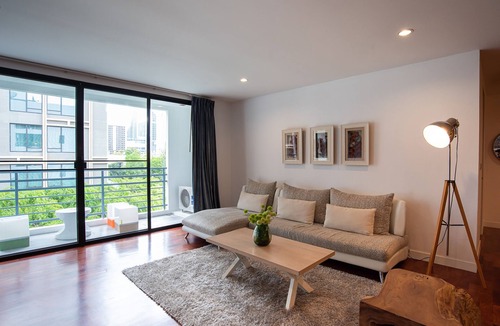 Chidlom Apartment | Three-Bedroom Suite 2 (225 Sqm.)