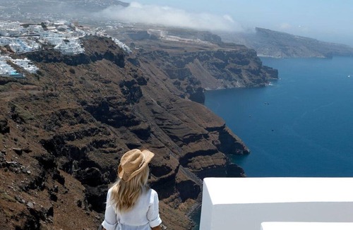 Vourvoulos Villa | Thrilling Santorini Apartment | Vanica Apartment | 2 Bedrooms