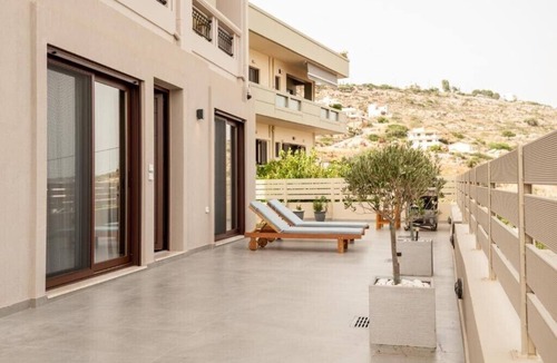 Souda Apartment | Thyme Sea View Apartment 1 by 8essentially